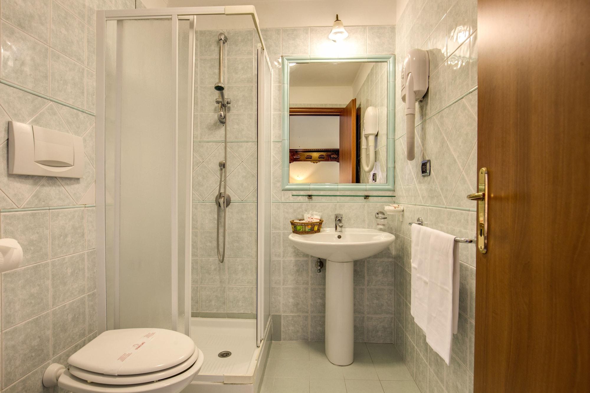 Montreal Hotel Roma