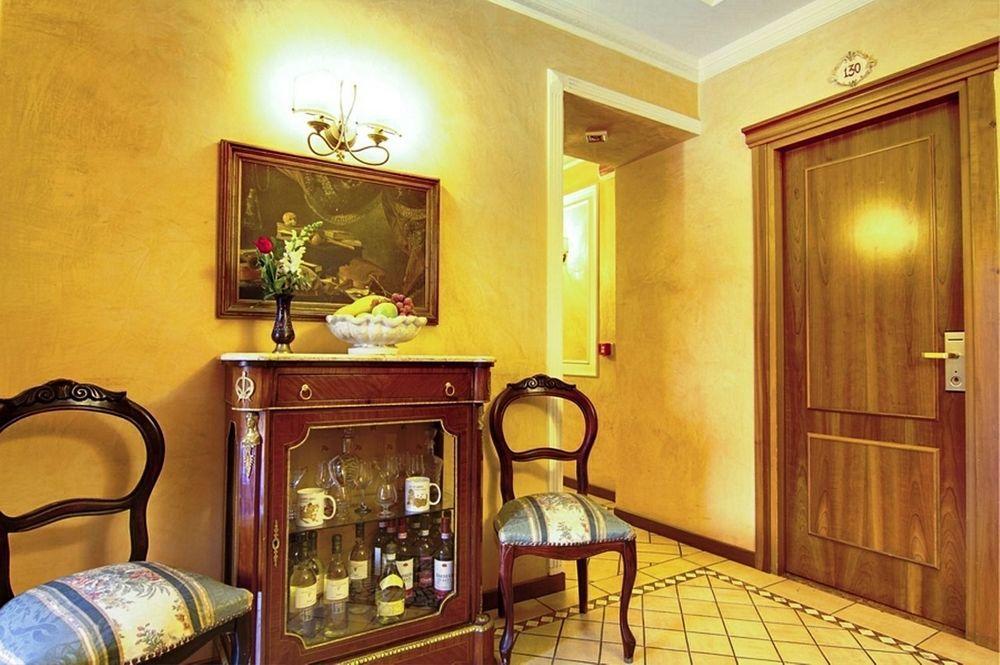 Montreal Hotel Roma