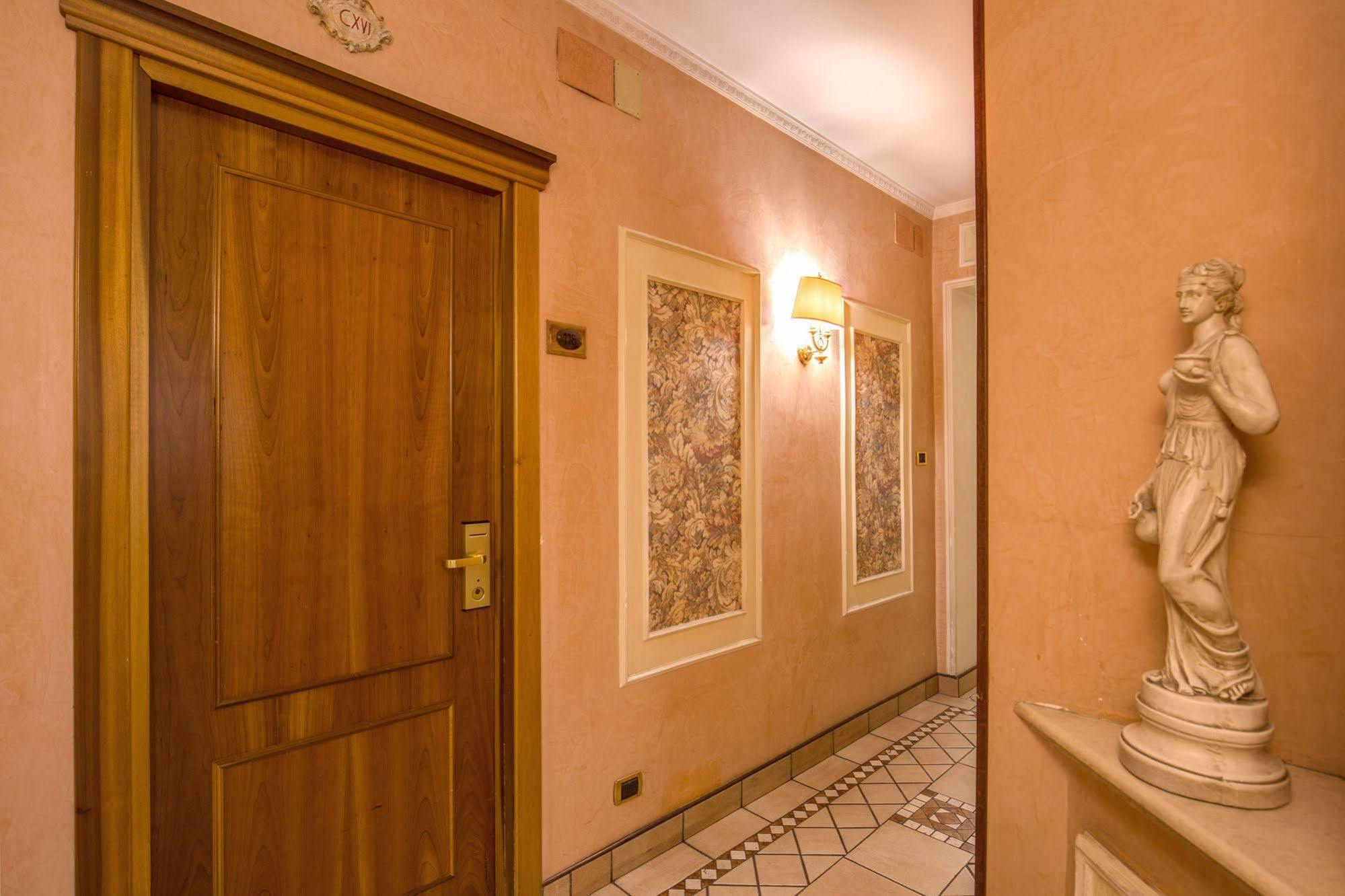 Hotel Montreal